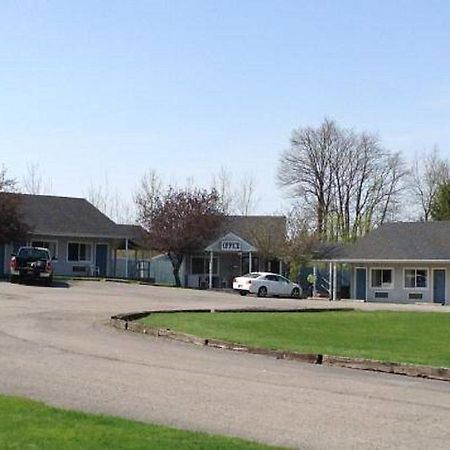 Dollinger'S Motor Inn Albion Exterior photo